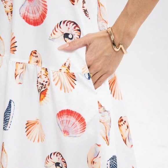 Seashell Maxi Dress - Picture 4 of 7